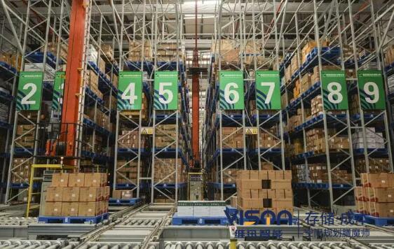 AMR 與 AGV：哪種倉(cāng)庫(kù)機(jī)器人適合您？